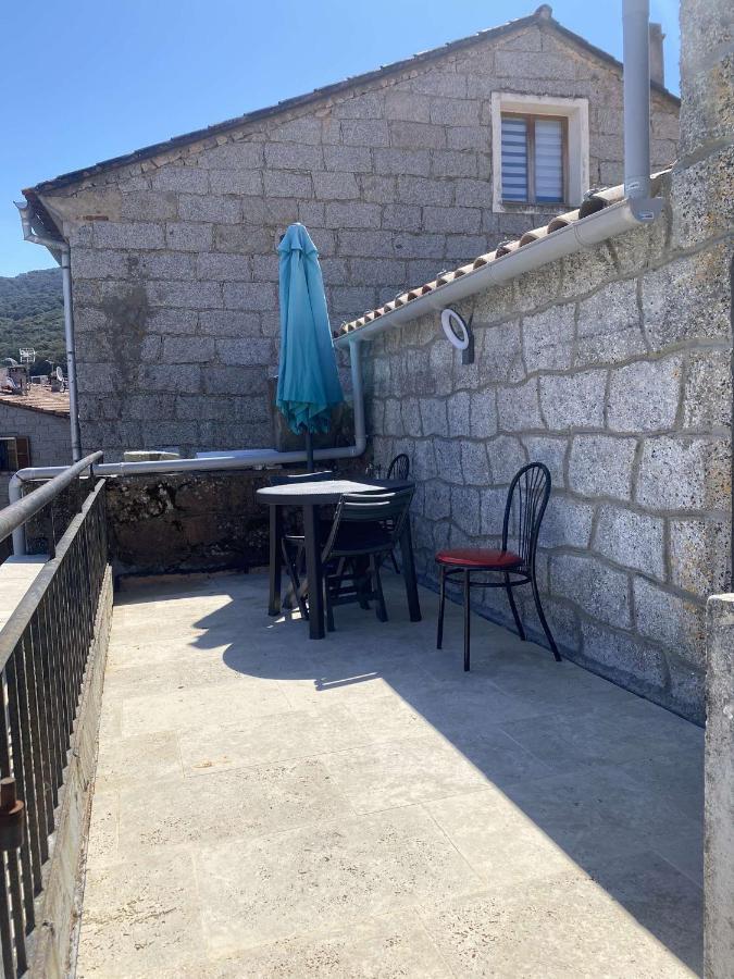 Bel Appartement Au Coeur Du Village De Sartene Exterior foto
